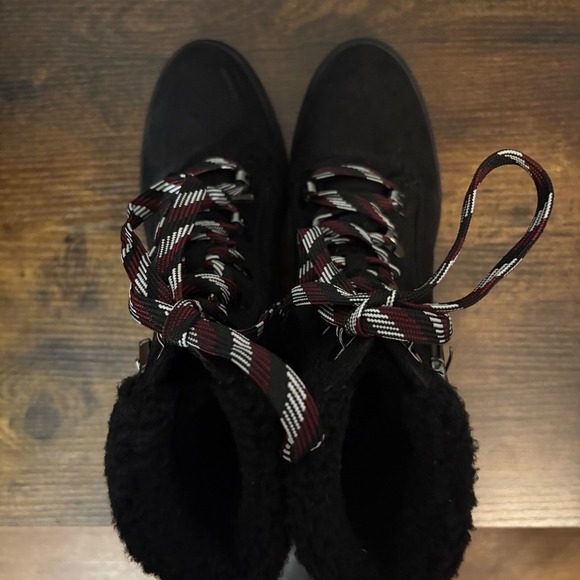 NWOT Jellypop Brandi Black Faux Suede Sherpa Trim Heeled Combat Boot (Women's 9) - Picture 10 of 10